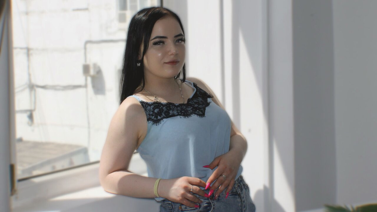 Porn Chat Live with AdelinaMiror
