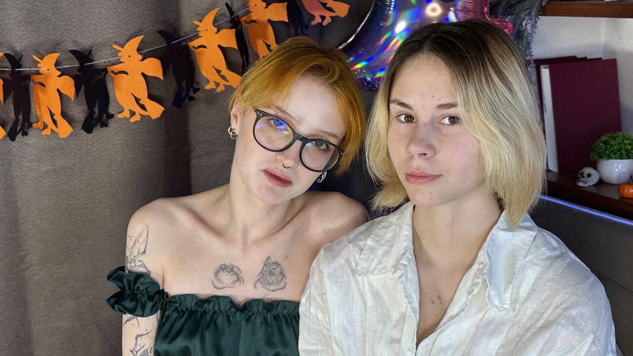 Porn Chat Live with EadlinAndHarriet