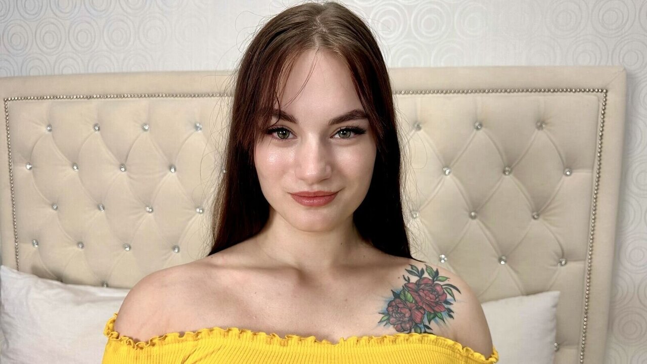 Porn Chat Live with ElleMills