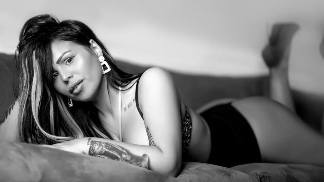 Porn Chat Live with LarysaWilliam