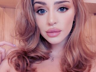 Porn Chat Live with LeilaNoire