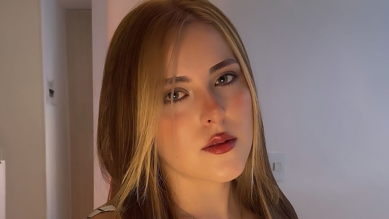 Porn Chat Live with LudovicaBrant